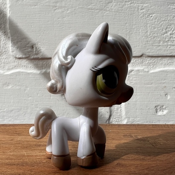 LPS Littlest Pet Shop White Silver Horse - Picture 4 of 5